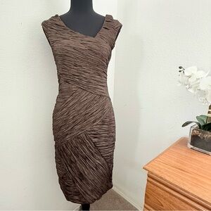 Romeo & Juliet Couture Women's Bronze Textured Sheath Dress (Size M)
